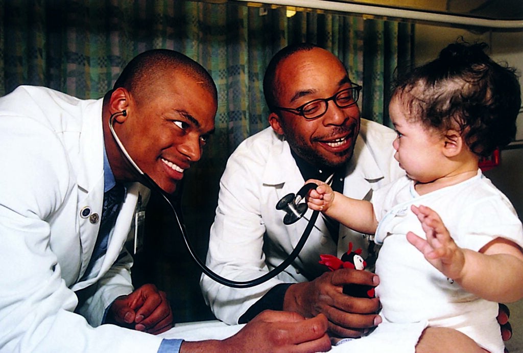 2003: Michael R. DeBaun, MD, MPH, receives $18.5 million grant